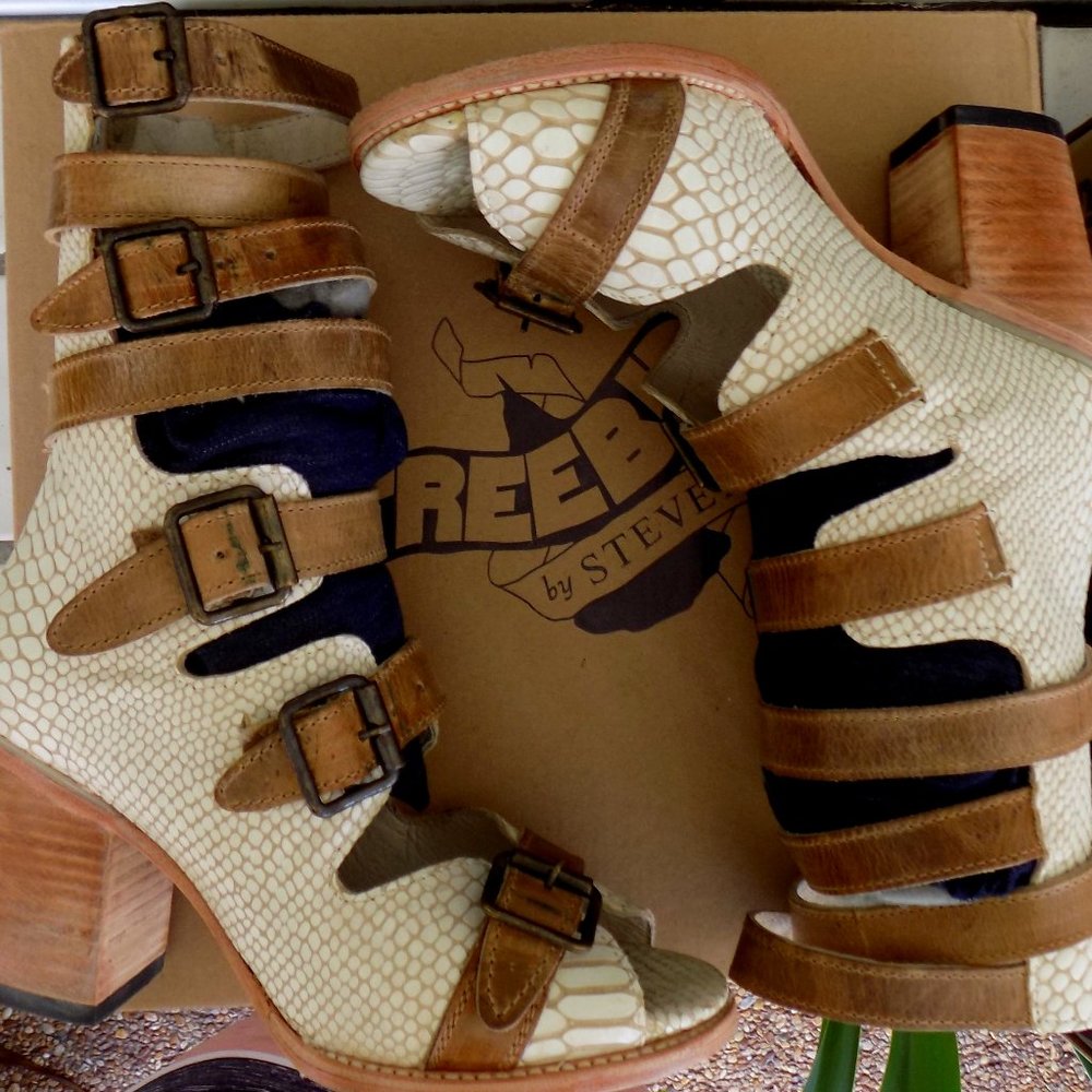 FREEBIRD BOND WHITE SNAKE SIZE 9 NIB